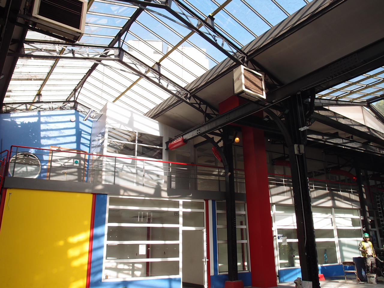 Ecole de commerce - 29, av. Vellefaux - Paris
