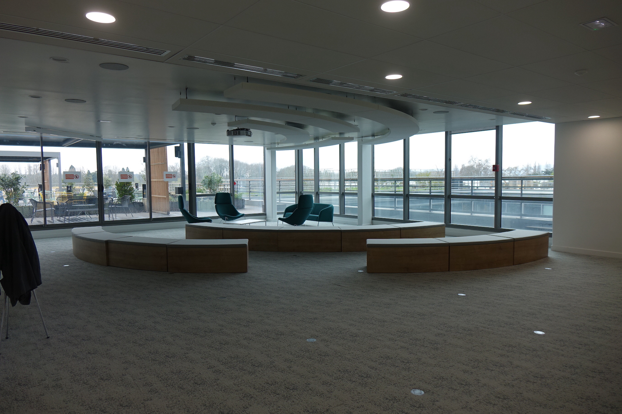 Ecole de commerce Skema - Skyroom